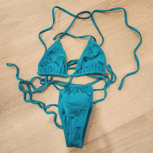 Inamorata capreria bikini size s bottom, medium top in turquoise blue - Picture 1 of 2